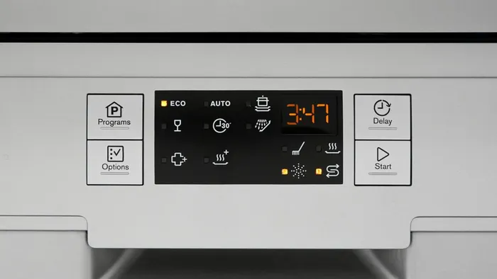 Electrolux ESF5512LOX sử dụng bảng điều khiển nút bấm cơ đơn giản