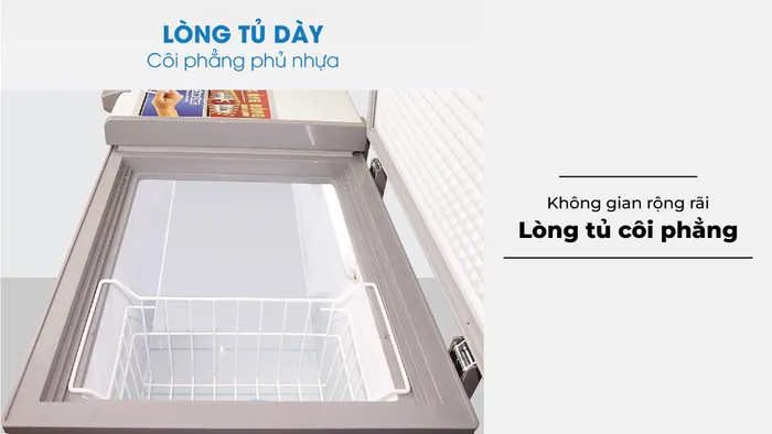 Lòng tủ côi phẳng giúp hạn chế bám bẩn tốt
