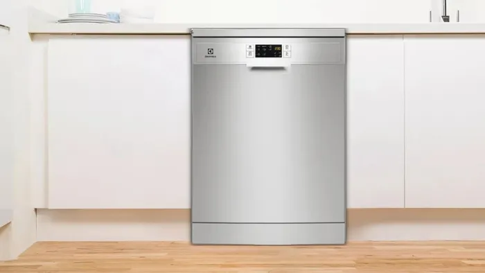 Máy rửa chén Electrolux ESF5512LOX 13 bộ sở hữu thiết kế độc lập hiện đại