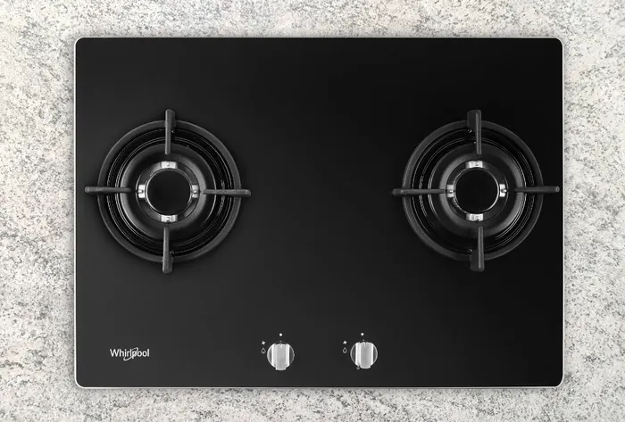 Bếp gas âm Whirlpool 70cm AKC720C/BLV lắp đặt rất gọn gàng 