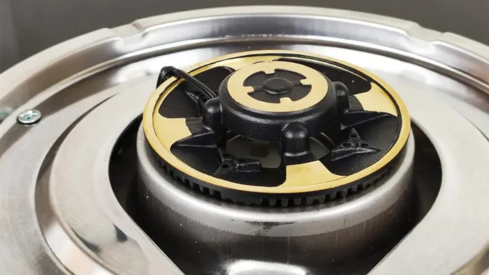 Hayasa HA-900 trang bị đầu đốt đồng mũ nguyên khối