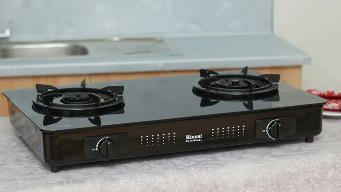 Bếp gas đôi Rinnai RV-715SLIM(GL-D) sở hữu thiết kế hiện đại 