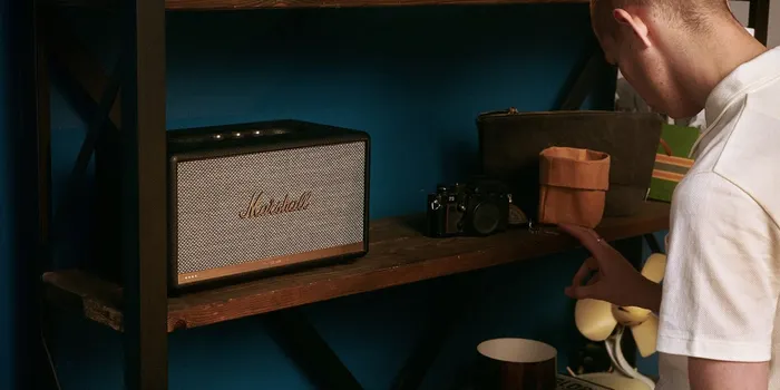Loa Marshall Acton 2 có thiết kế cổ điển, vừa sang trọng và vừa đẹp mắt