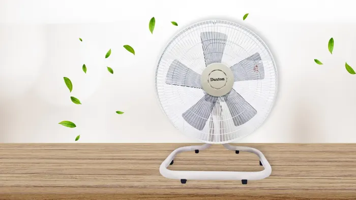 Quạt có 5 cánh giúp tản gió mát 