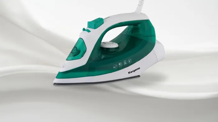 Bàn ủi hơi nước cầm tay Kangaroo KGSI1800