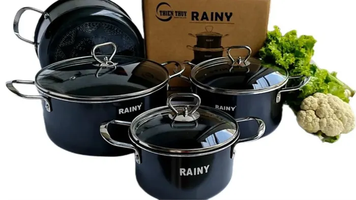 Rainy RN2589KTT được làm từ chất liệu nhôm cao cấp