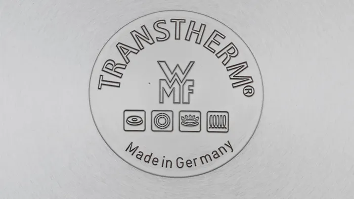 WMF 28cm - 079958604 sử dụng đế đa năng TransTherm®