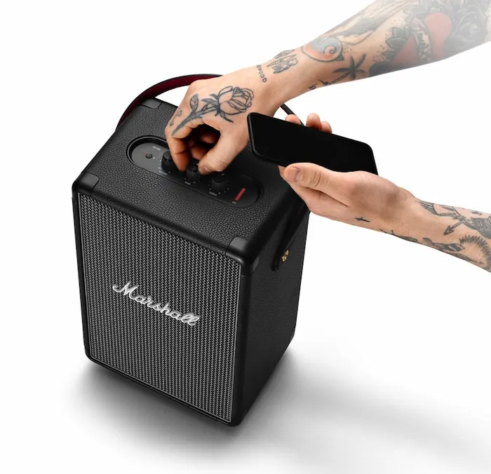 Thiết kế loa đậm chất hiện đại mang hơi hướng Rock 