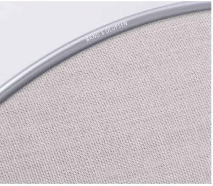 Chất liệu vải dệt cao cấp Kvadrat ở bề mặt loa