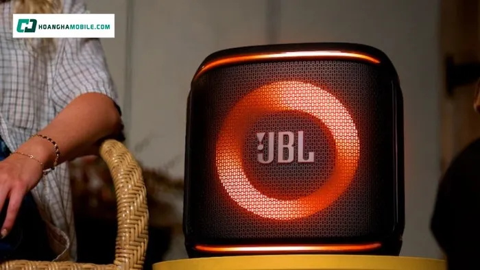 Loa di động cao cấp JBL.