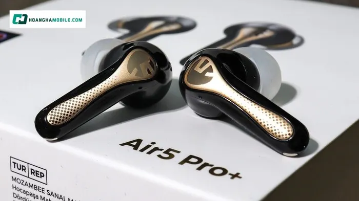 Tai nghe Bluetooth SoundPEATS Air5 Pro+ có khả năng chống ồn đàm thoại chất lượng cao với 3 micro mỗi bên