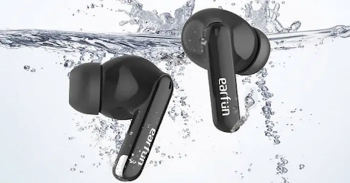 Khả năng chống nước IPX7 chịu độ sâu trong nước 1m.