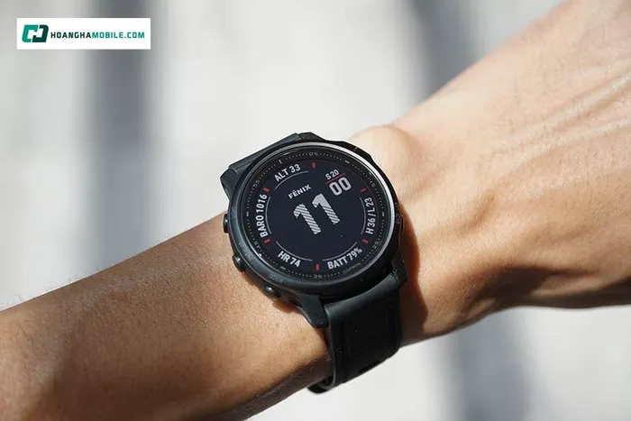 Đồng hồ Garmin Fenix 6S.