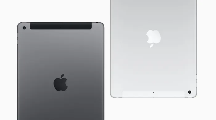 Có 2 phiên bản màu sắc - iPad 9 WiFi Cellular 64GB