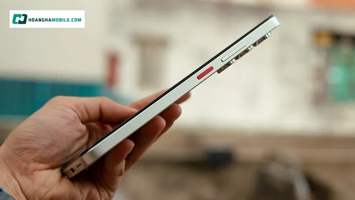 Viên pin dung lượng 6000mAh.