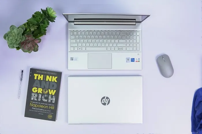 HP Pavilion 15-eg2083TU (7C0W9PA) thiét kế kết nối ngoại vi đa dạng