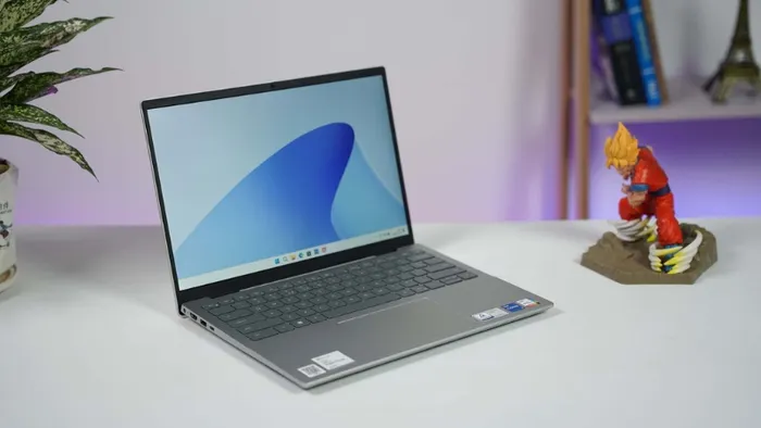 Intel Core 5-120U.