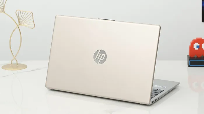 Intel Core i3-1315U.