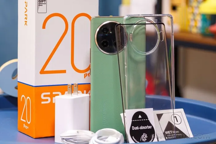 Điện thoại TECNO SPARK 20 Pro + (8GB/256GB)