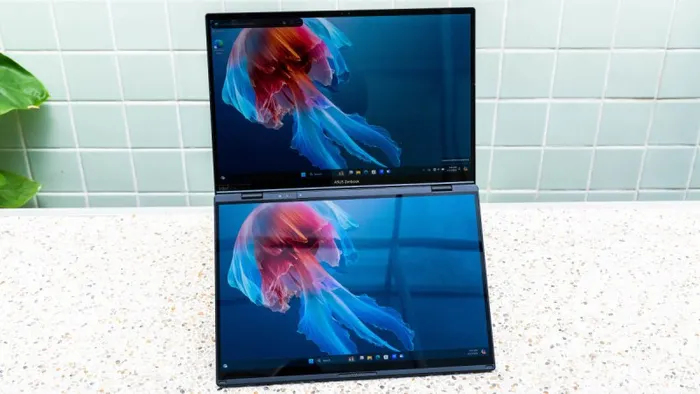 Laptop ASUS Zenbook DUO đầy đủ cổng kết nối hiện đại và tiện nghi.