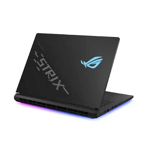 Các cổng kết nối hiện đại trên Laptop Asus ROG Strix SCAR 18 G835LW-SA193W